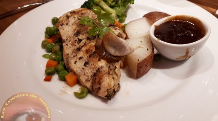 Carnival Horizon-010