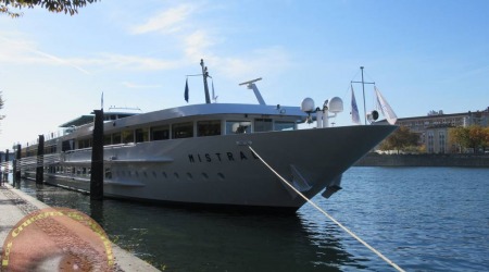 Mistral-001
